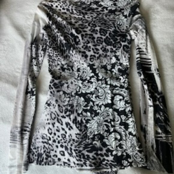 Office to evening pull on style top with side gathering. - Picture 4 of 4